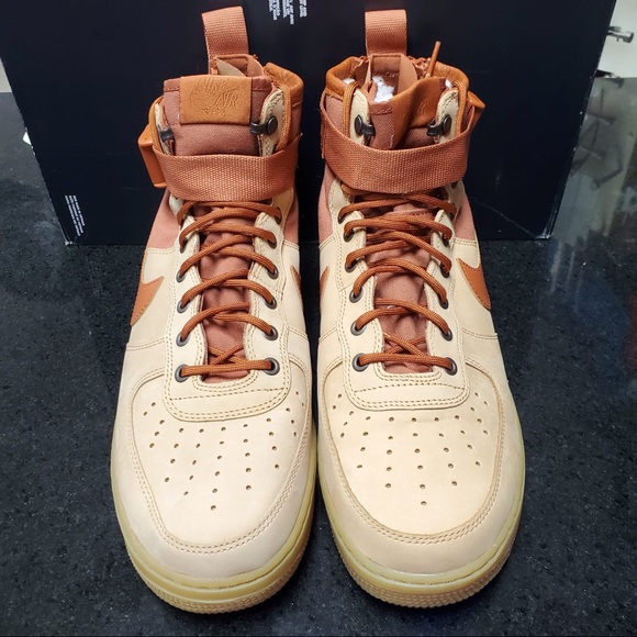 Sz 12 Air Force 1s Highs - Picture 3 of 7